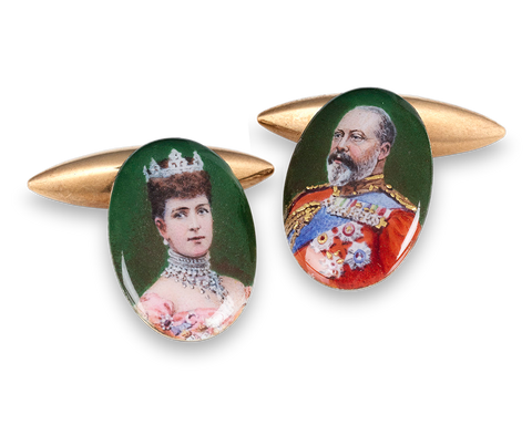 https://rauantiques.com/products/duke-of-windsor-enamel-cufflinks