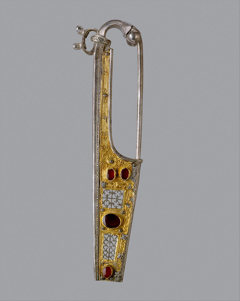 Ancient Roman Brooch. Circa 100. Metropolitan Museum of Art. 