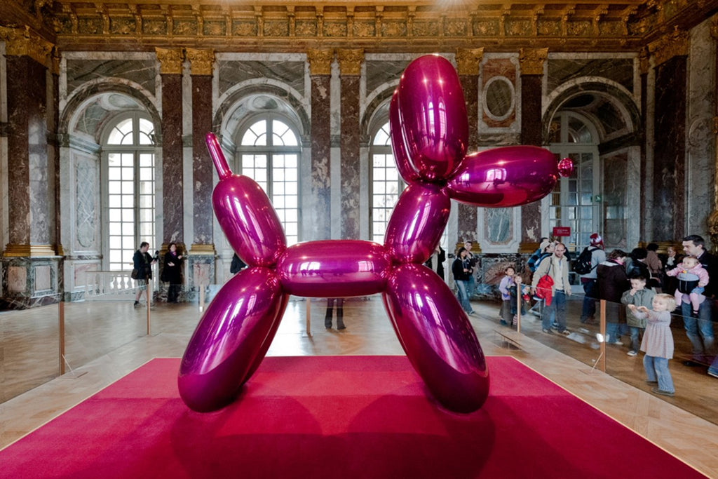 Jeff Koons, Balloon Dog, 1994-2000, seen here at the 2008 Château de Versailles exhibition. Though quite controversial, the recognizable popularity of Jeff Koon’s body of work has cemented the artists place as a leader of contemporary _American fine art 