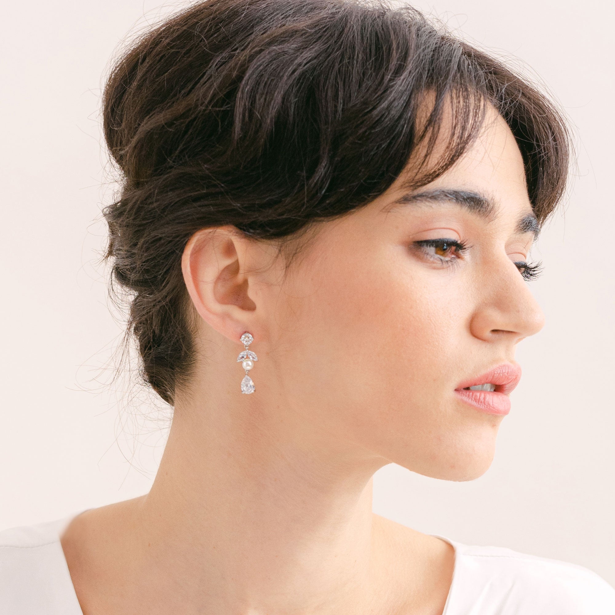 Crystal and pearl drop earrings | Effie – Liberty in Love