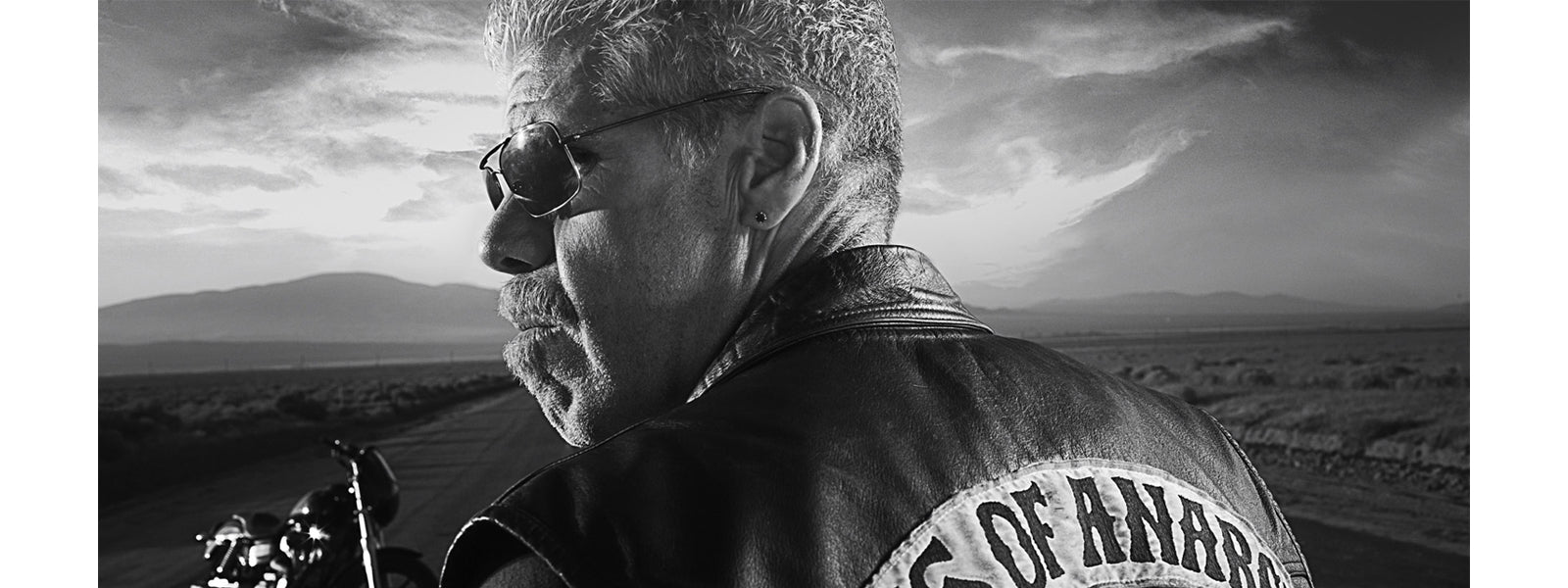 Sons-of-Anarchy-RON PERLMAN