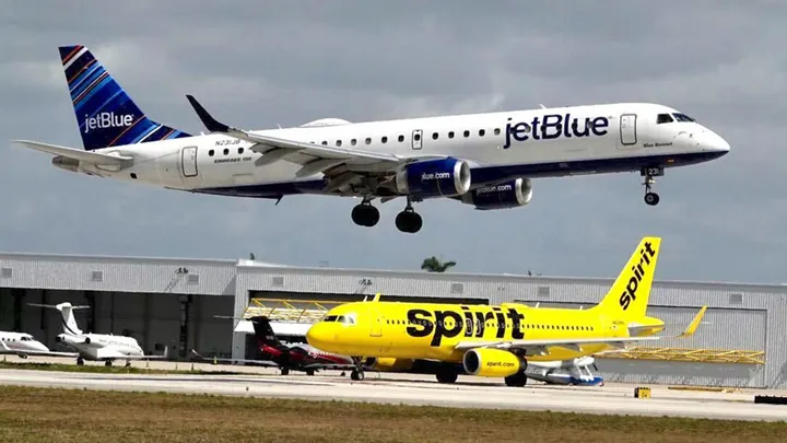 spirit and jetblue airlines