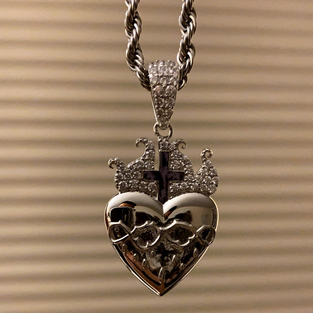 Sacred Heart Pendant (Sterling Silver) – Kuyashii Jewelry