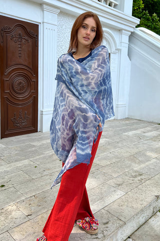 odanas-tie-dye-indigo-wrap-woman-wearing