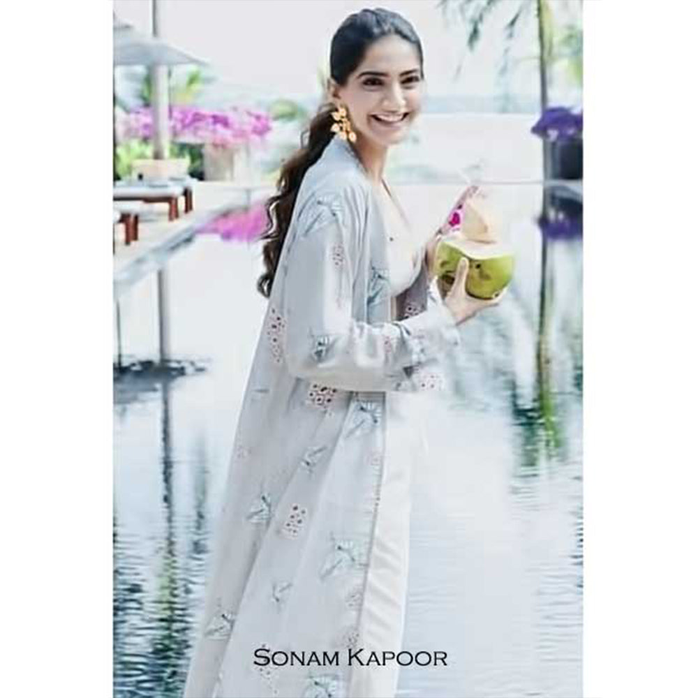 Gold Five Petal Floral Earrings Worn by Sonam Kapoor