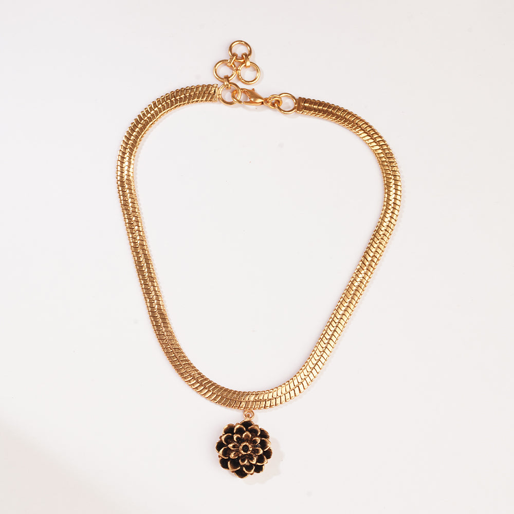 GOLD PLATED THIN FLAT CHAIN ANKLET WITH MARIGOLDL HANGING