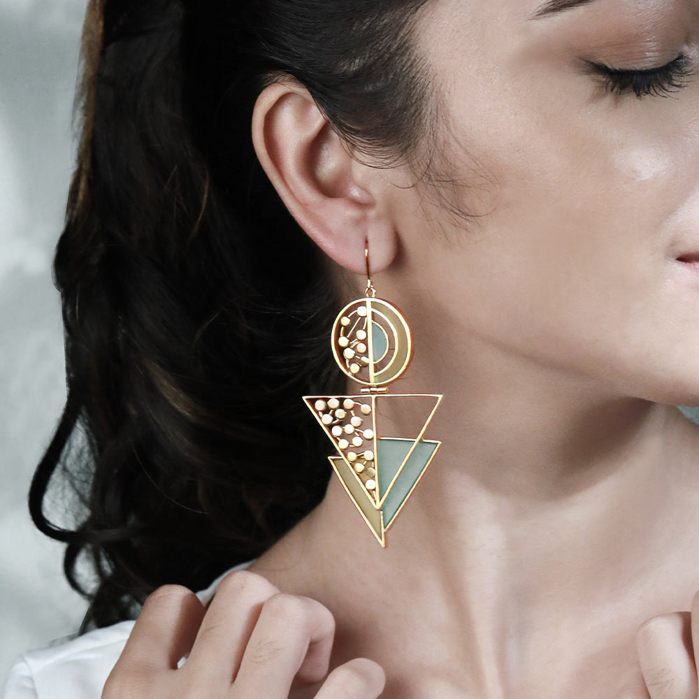 GOLD TONED SPLIT CIRCULAR TRIANGLE DROP EARRINGS WITH ACRYLIC & DOTTED DETAILS