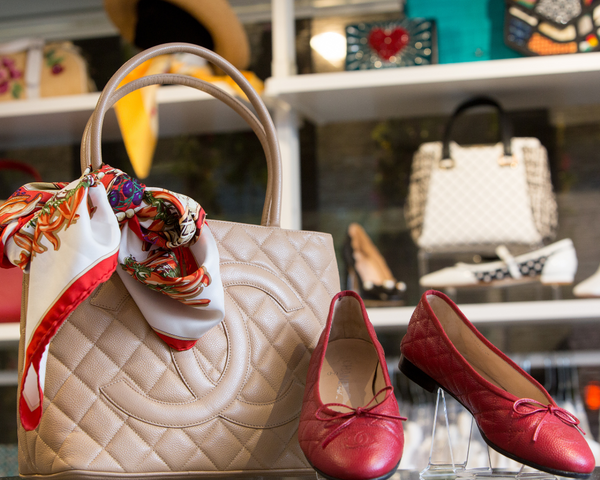 5 Resons to Shop Luxury Consignment