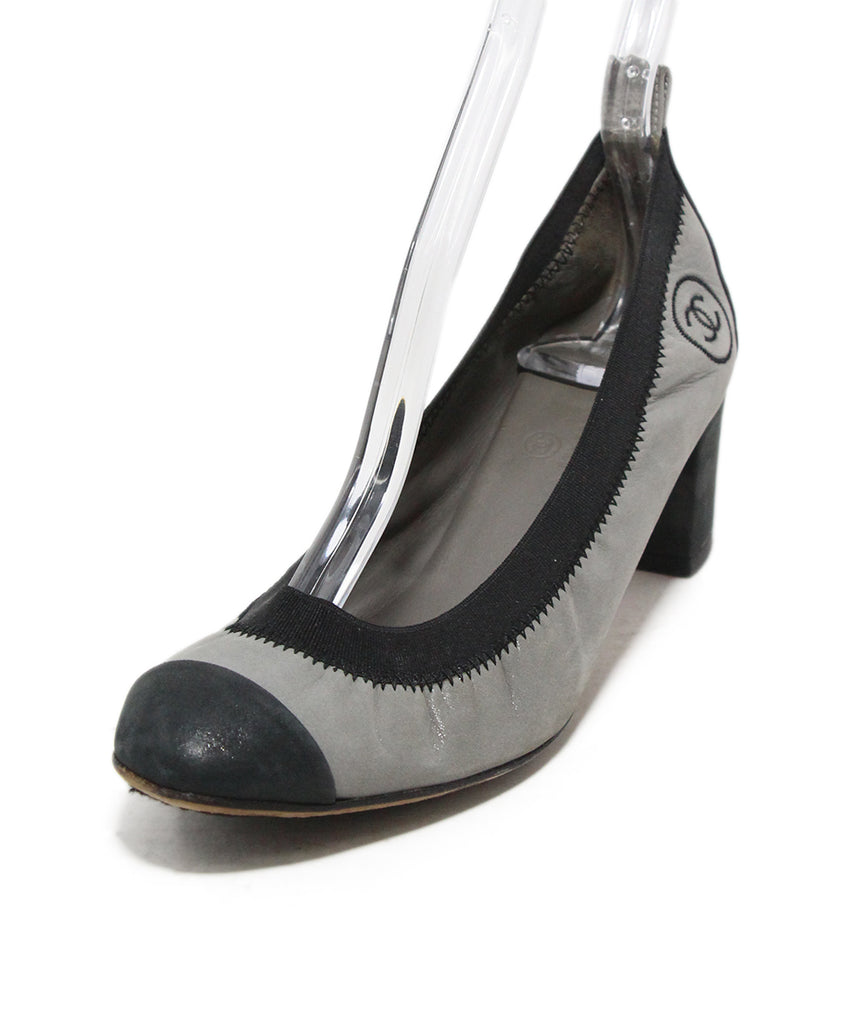 chanel heels black