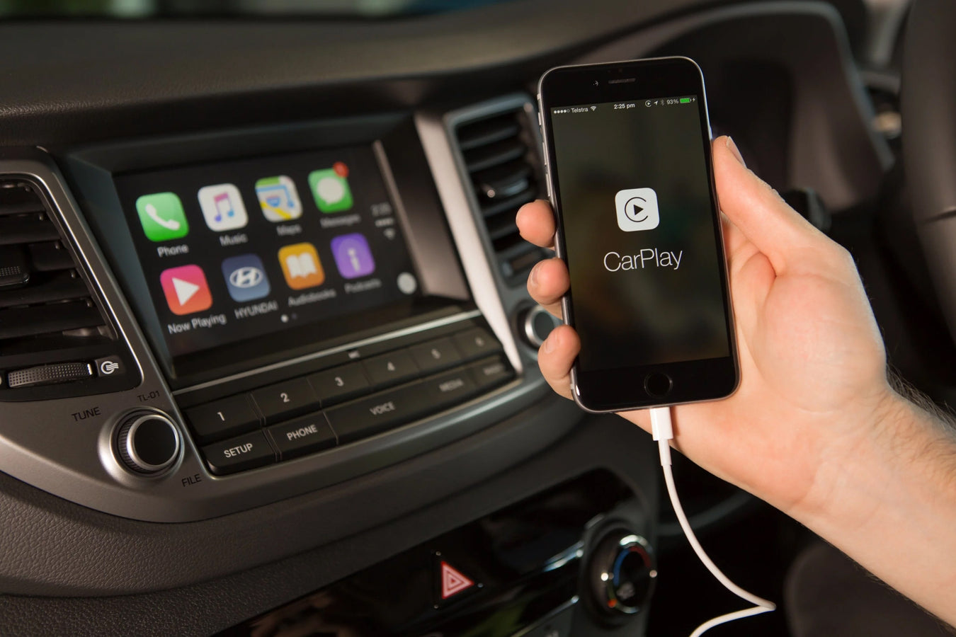 Почему apple carplay только по проводу