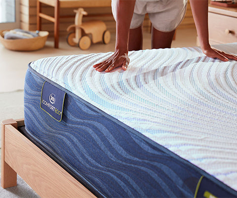 Serta iComfortECO 12.5 Hybrid Plush Mattress Recylced Base