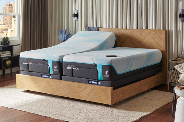 Tempur-Pedic LuxeBreeze Medium hybrid title image