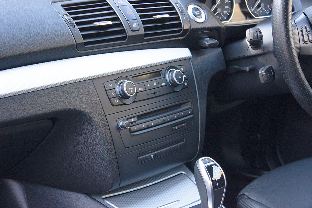 The 135 - Interior Detail Dash and Radio