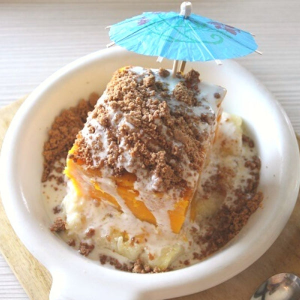 Fried Suman, Mangga, and Choc Nut by Neil’s Kitchen, a restaurant in Manila. (Source: Click The City)