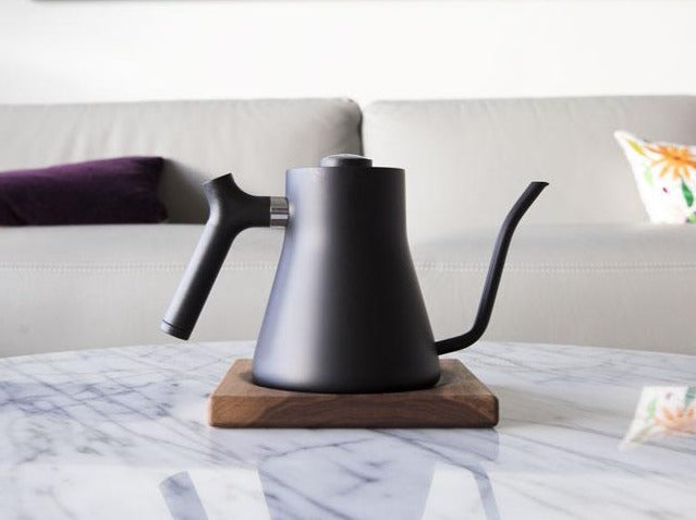 超高品質で人気の FELLOW Corvo EKG Electric Kettle ケトル