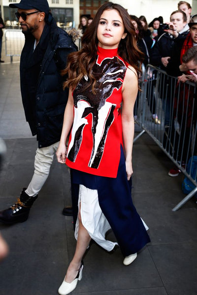 Selena Gomez in attractive abstract printed dress