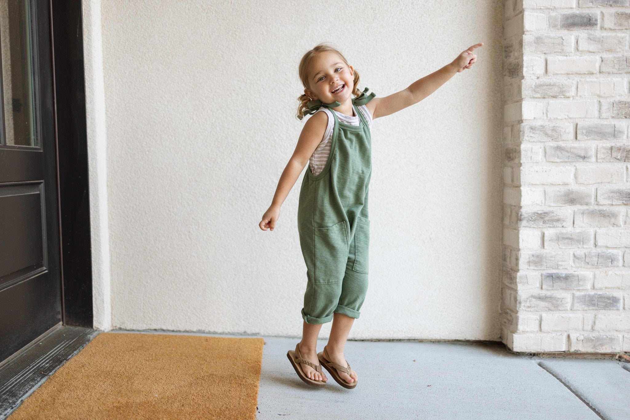 Photo of young girl in Lowland Kids Romper using Photo tips for sewists