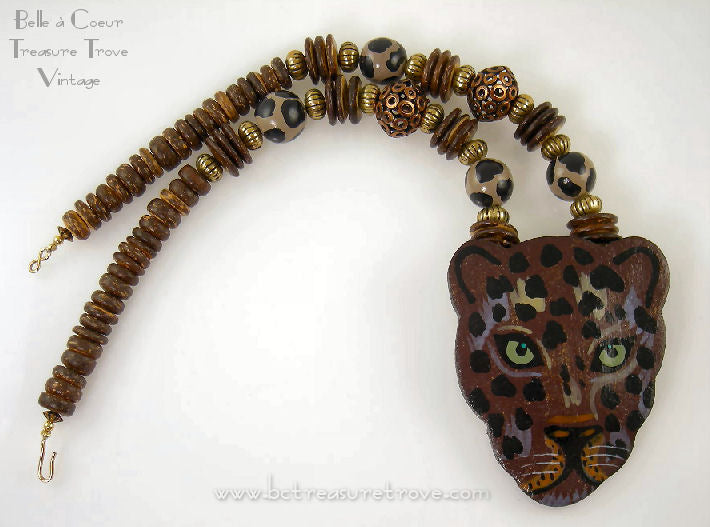 Lee Sands Wood Inlay Cat Face Necklace – Belle à Coeur Treasure Trove