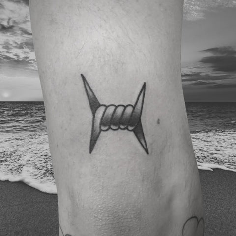 Barbed Wire Pisces Symbol Pisces Tattoo Best Pisces Tattoo Ideas