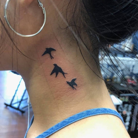 13 Small Neck Tattoo Ideas And Designs