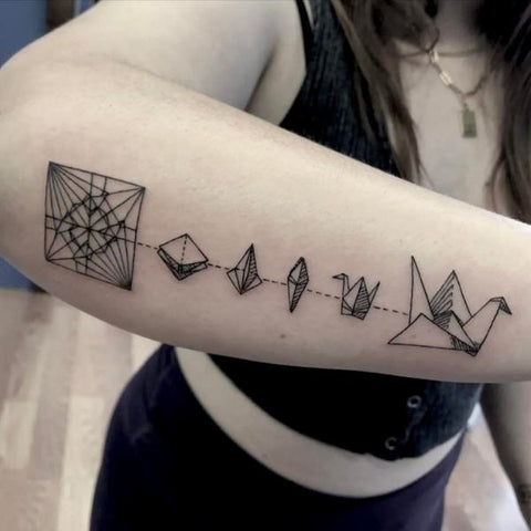 Minimalist linework tattoo by Warda  Tattoogridnet