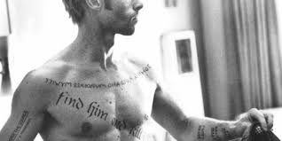 Guy Pearce Momento Movie Tattoos