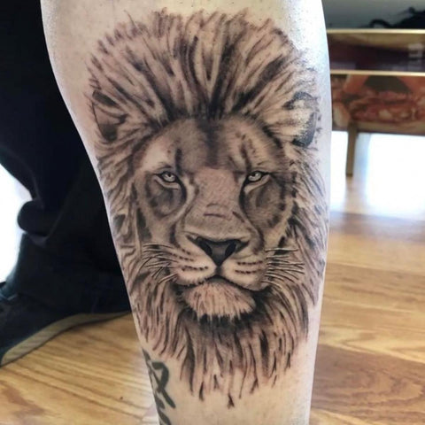 61 Stunning Lion Shoulder Tattoos for Men to Try Now