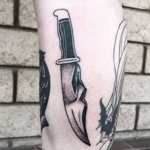 16 Dagger Tattoo Designs