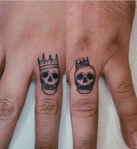 Skull Finger Tattoos