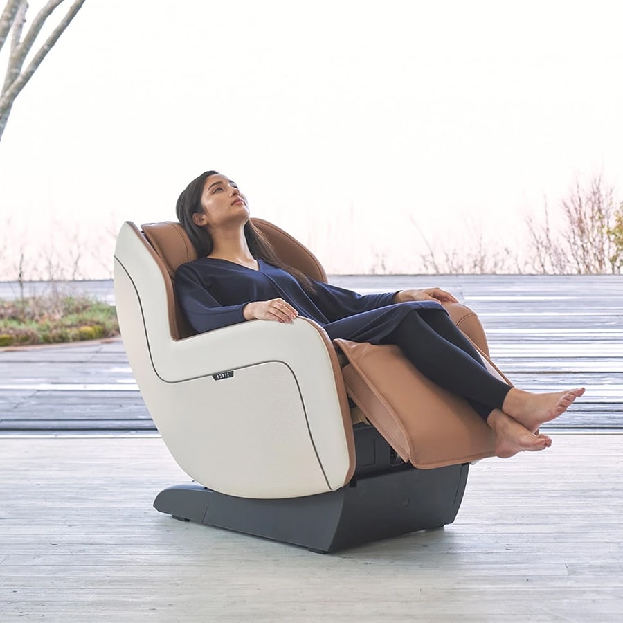 synca compact massage chair