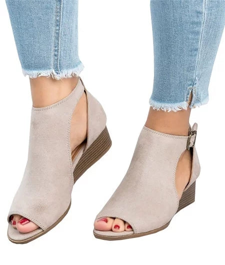 miki peep toe wedge