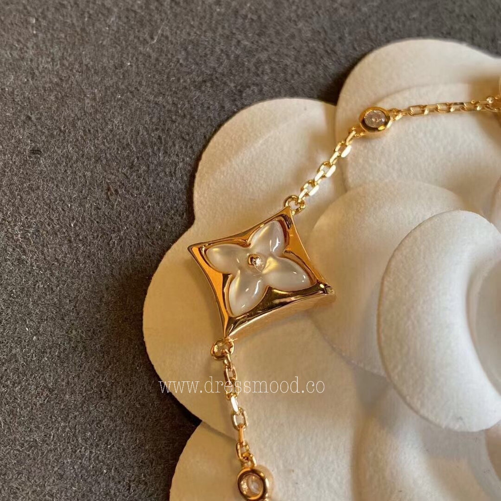 Louis Vuitton Color Blossom Star Bracelet, Pink Gold and White Mother-of-Pearl Pink. Size SA