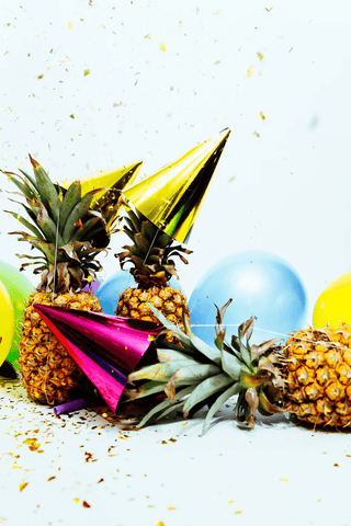 pineapple balloons party hats