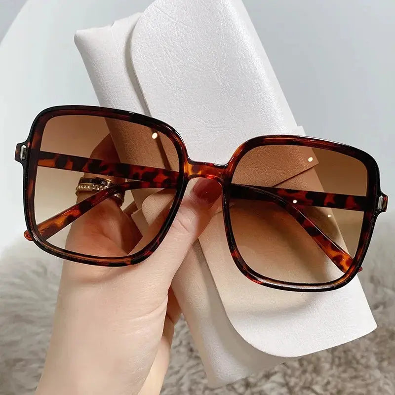 Surendra 13 - KAMMPT Vintage Oversized Square Sunglasses 2024 Women Fashion Gradient Outdoor Shades Retro Female Luxury Brand Design Eyewear Wicked Tender