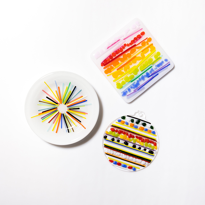 The perfect gift for your creative loved one! Send them a gift they get to experience. This Gift Bundle includes everything you need to design and create your own Coaster, Round Dish, and Round Ornament. A wonderful and creative gift!
