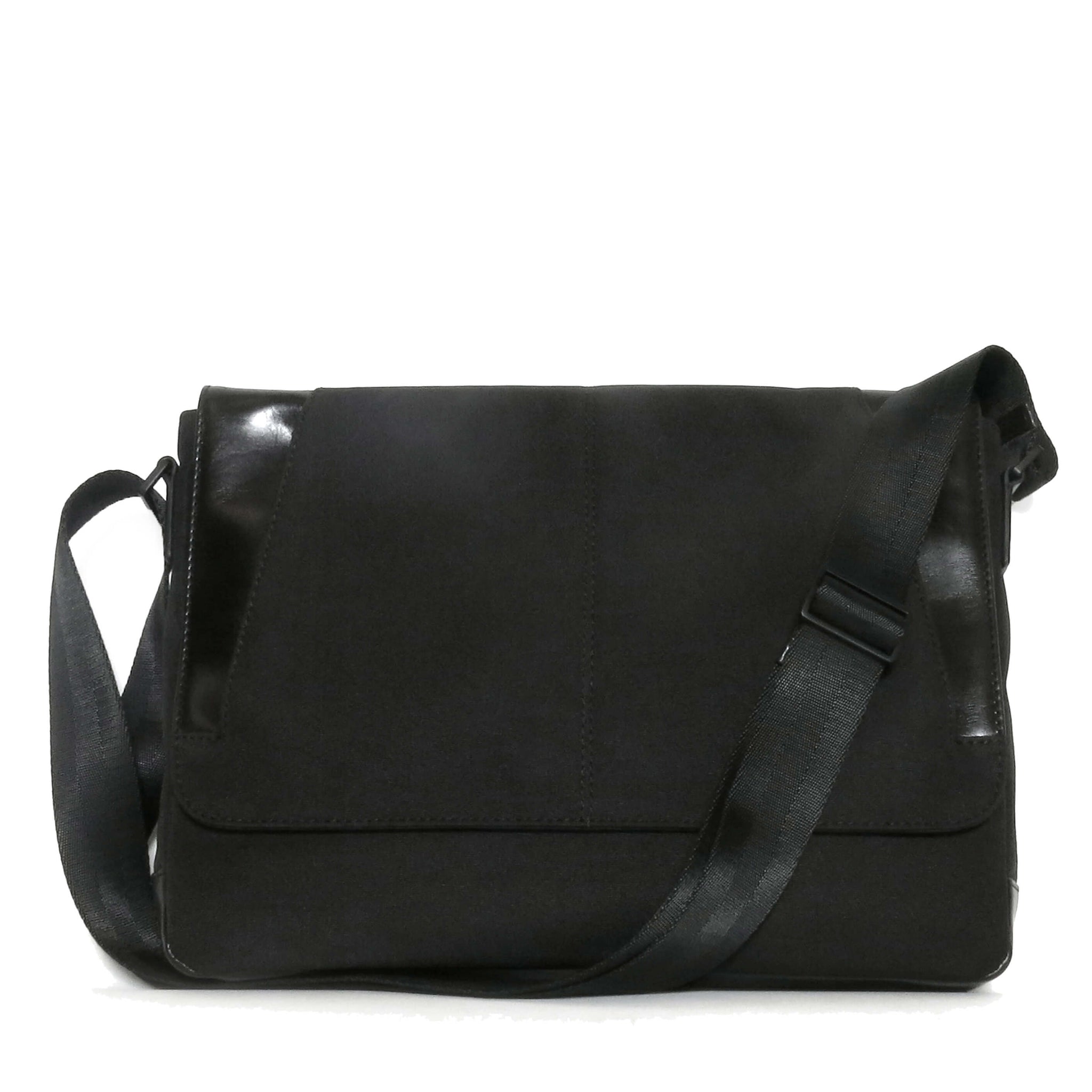 boconi bryant messenger bag