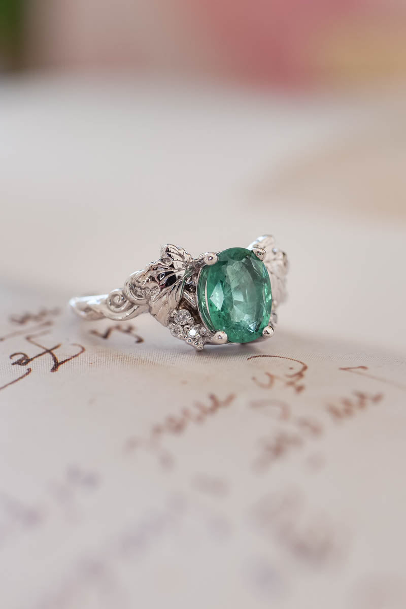 Oval cut emerald and diamonds engagement ring / Vineyard | Eden Garden ...