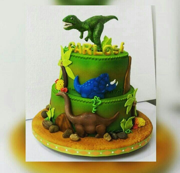 Les Gâteaux d'Anniversaire Dinosaure