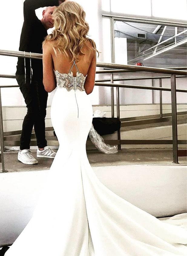 backless mermaid wedding dress