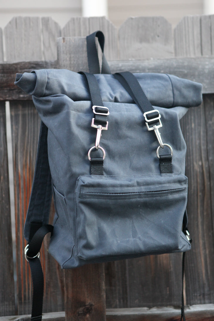Assassin Desmond Milesle Single-shoulder Bag Schoolbag Message Bag Backpack  Men Game