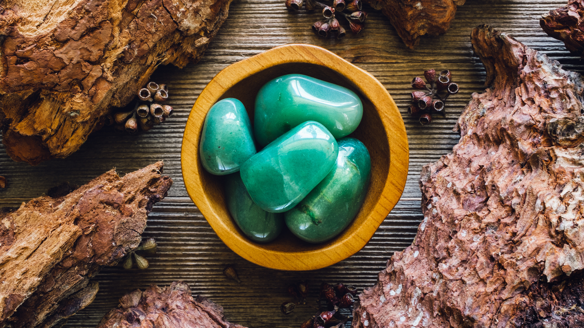 Green Aventurine to manifest new year resolutions