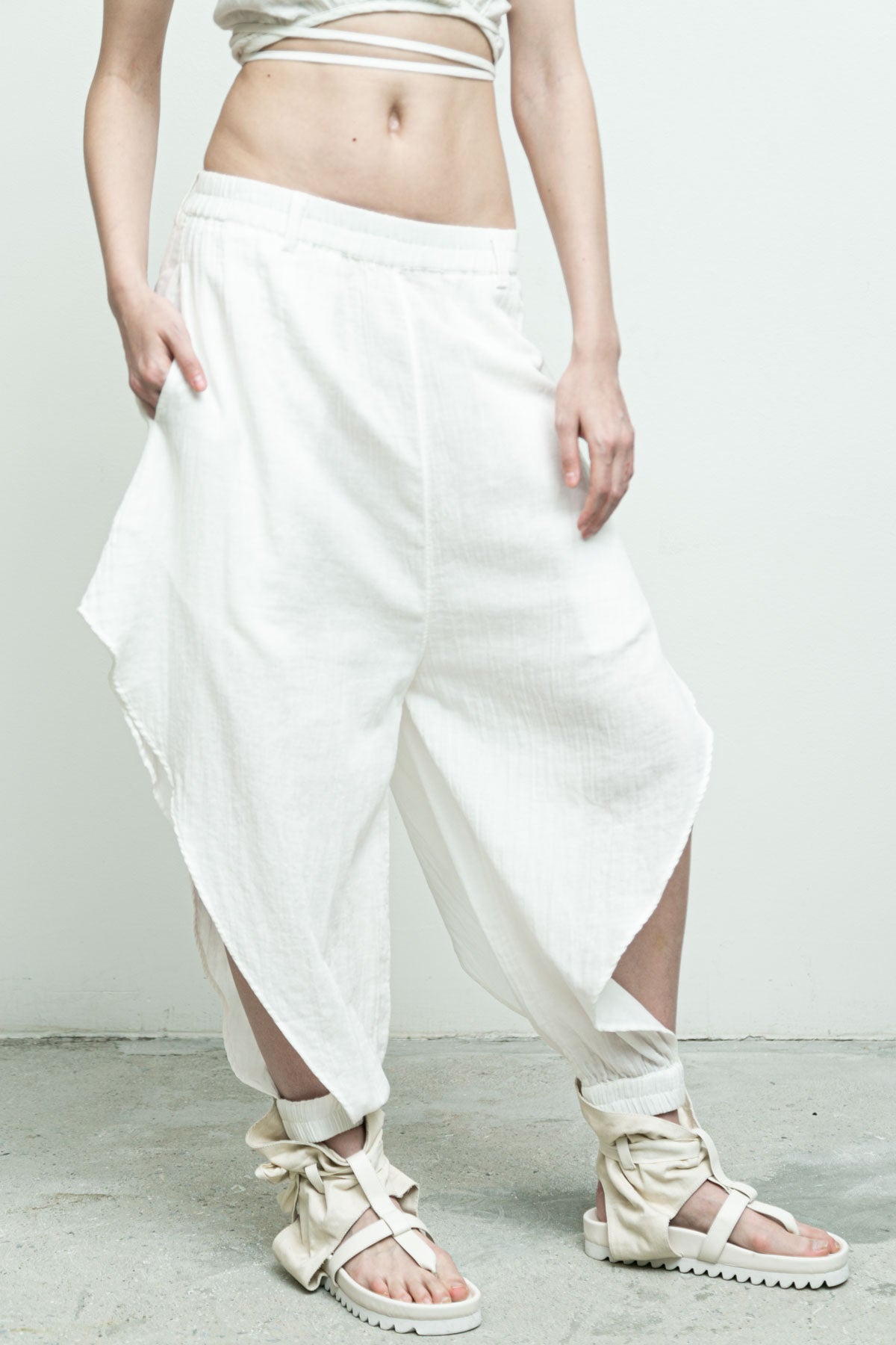 ORCHID - Linen harem pants with knee patches - Undyed White