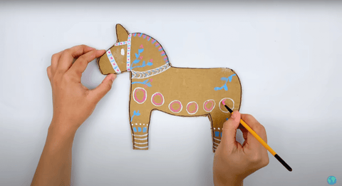 DIY Swedish Dala Horse | Womple Studios