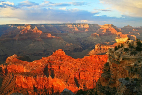 view from the top of the grand canyon during sunset