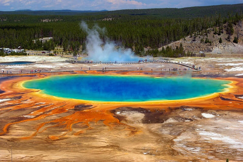 Grand prismatic hot spring located at Yellowstone national park