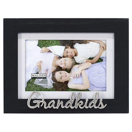 https://cdn.shopify.com/s/files/1/0085/6211/4675/products/malden-4x65x7-grandkids-frame-750645_512x512.jpg?v=1681475415