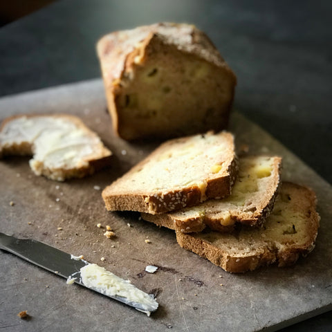 Cider bread with cheddar, apple and thyme