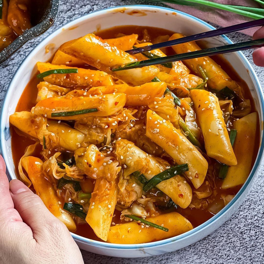 Vegan Spicy Korean Rice Cakes (tteokbokki) - Vegan Bowls