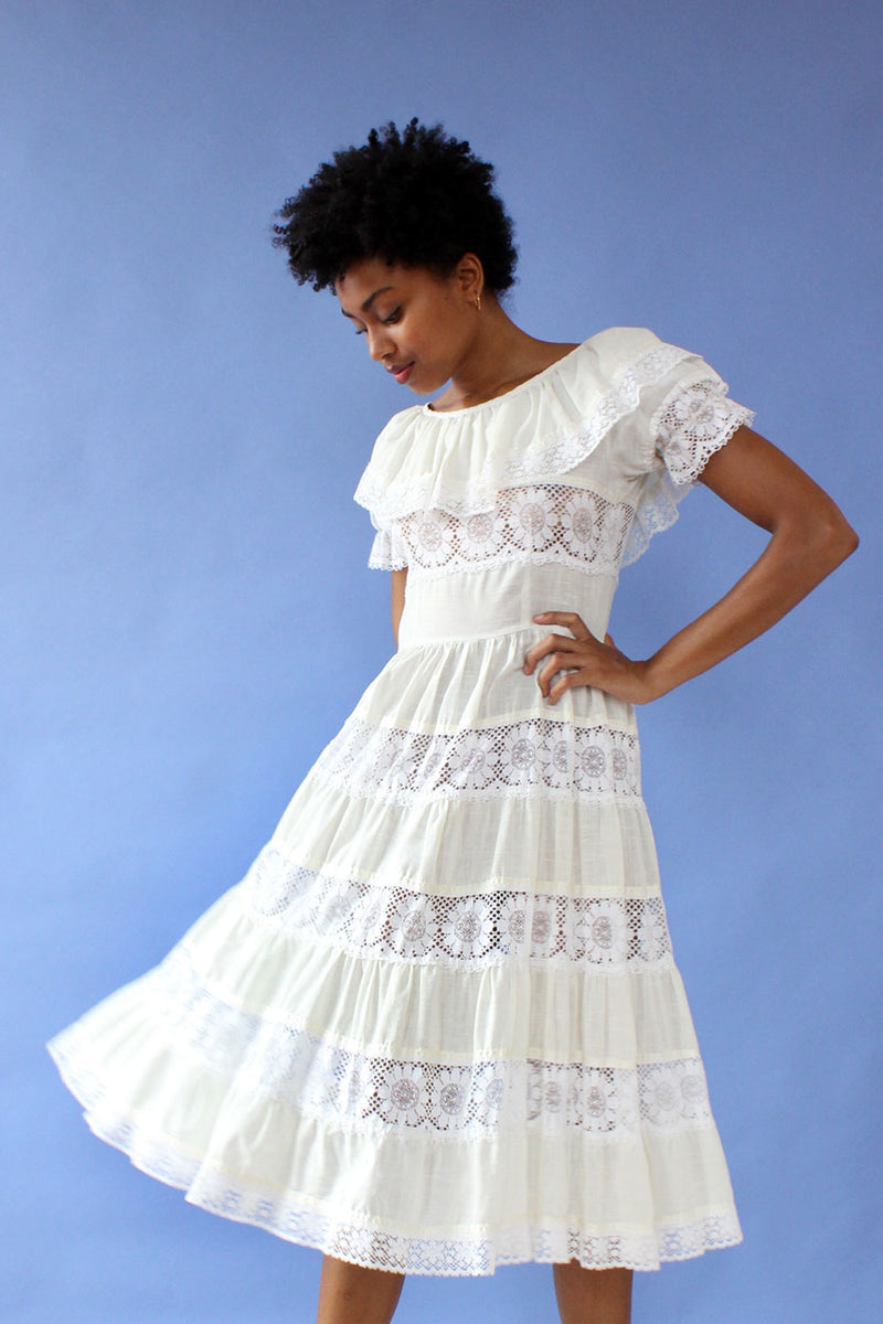 Cream Lace Peasant Dress S – OMNIA