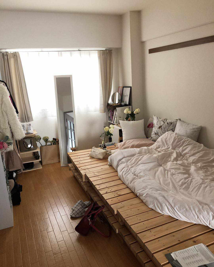 “イマっぽい”お部屋の作り方。すのこベッドを取り入れたルームコーデ – Little Rooms